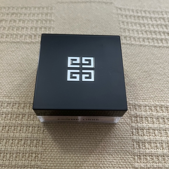Givenchy Prisme Libre Voile Rosé Matte Loose Powder Compact - Picture 1 of 3